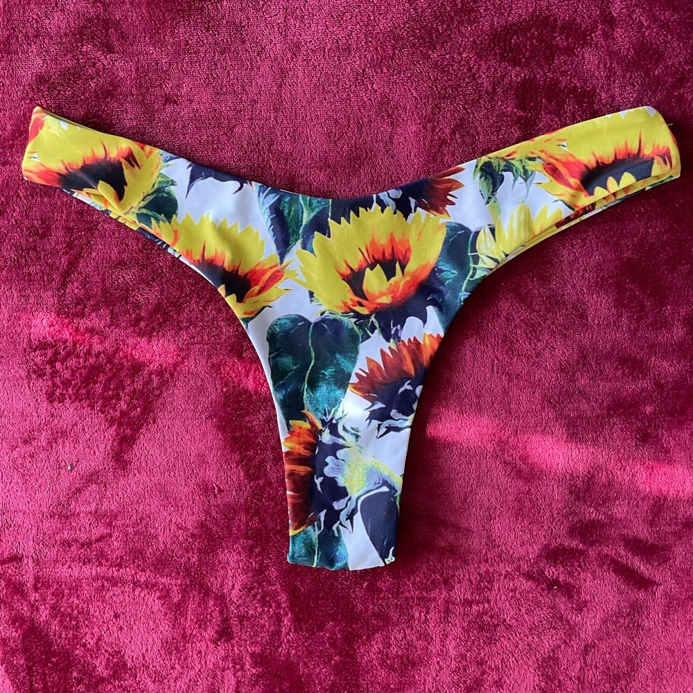 Bikini bottoms